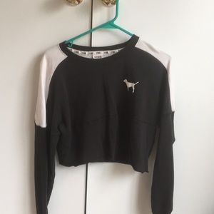PINK black cropped long-sleeve shirt